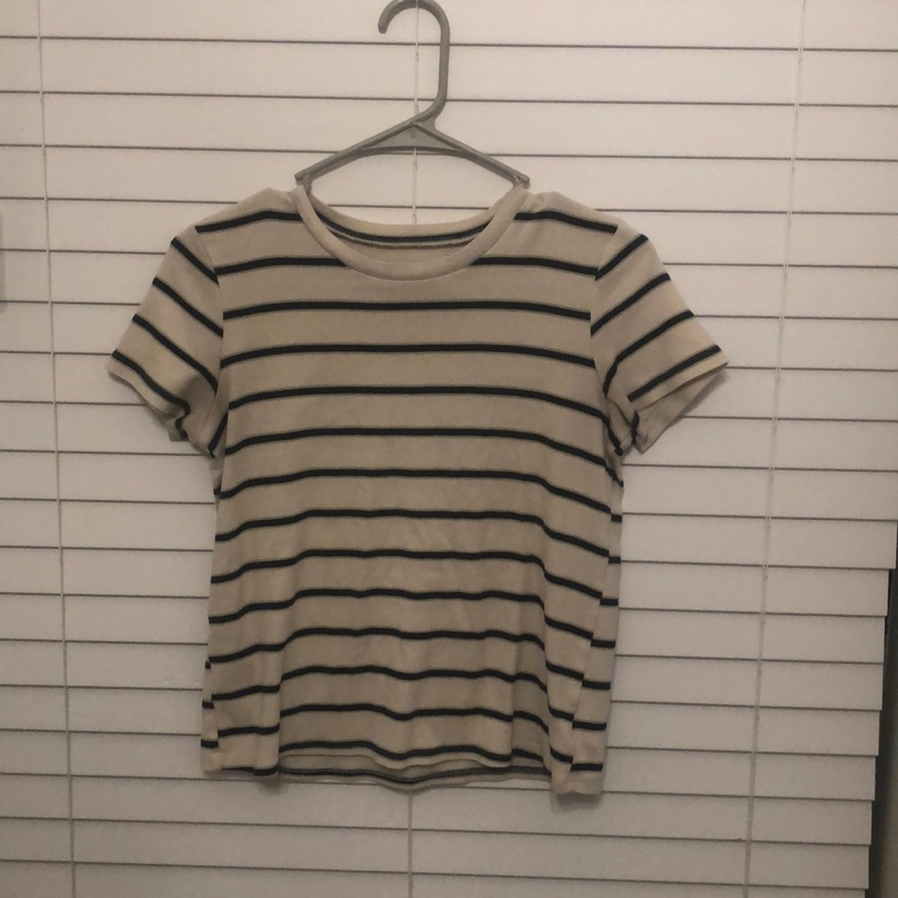Small striped American Eagle tom girl tee